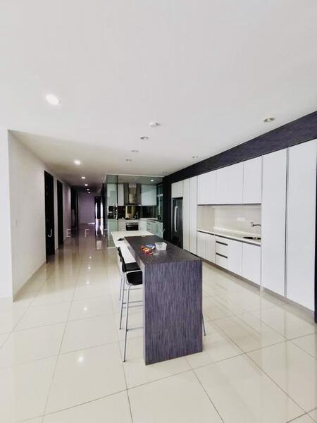 Kondominium untuk Dijual di Gurney Paragon - Jeffrey Yeoh - Kitchen - PropertyGuru.com.my