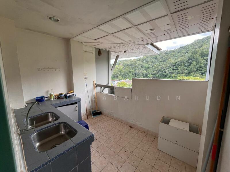 For Sale - Lojing Heights 1