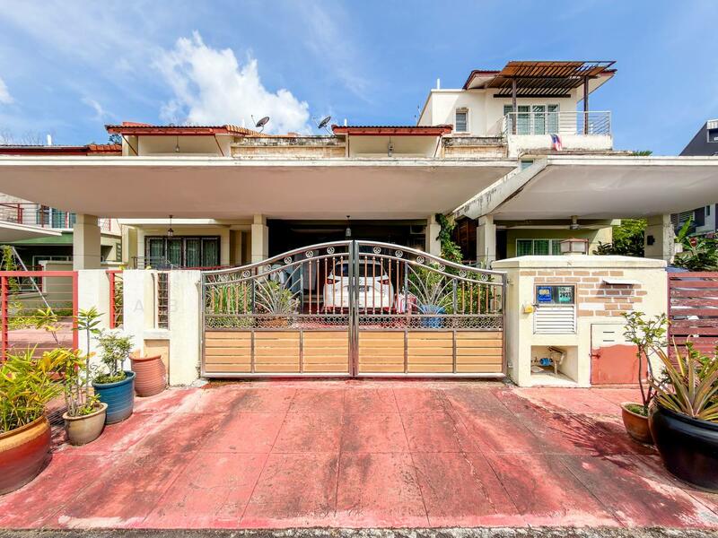 Extended 2 Storey Terrace @ Sering Ukay, Ampang