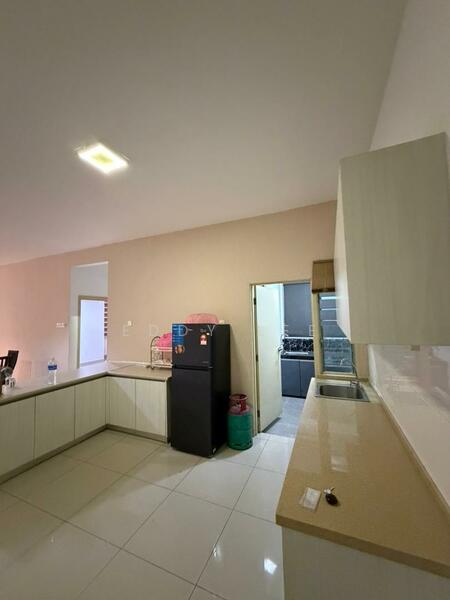 Sutera Pines untuk Untuk Disewa - RM 1,500 /bulan, Mac 2026 - Kitchen - PropertyGuru.com.my