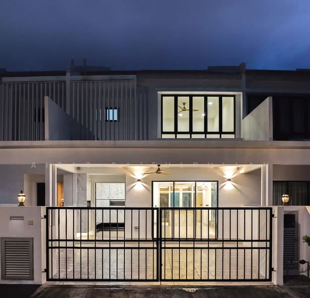2-storey Terraced House for Rent in Cyberjaya (Selangor) - Aizat Saifulrullah - Exterior - PropertyGuru.com.my