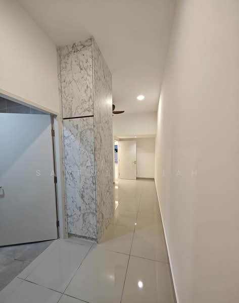2-storey Terraced House for Rent in Cyberjaya (Selangor) - Aizat Saifulrullah - Corridor - PropertyGuru.com.my