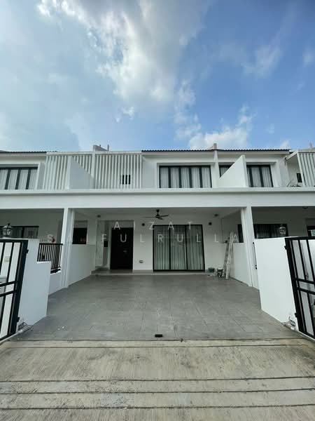 2-storey Terraced House for Rent in Cyberjaya (Selangor) - Aizat Saifulrullah - Exterior - PropertyGuru.com.my