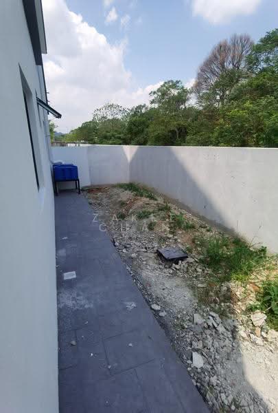 Semi-Detached House for Sale in Sepang (Selangor) - Zakee Chan - Exterior - PropertyGuru.com.my