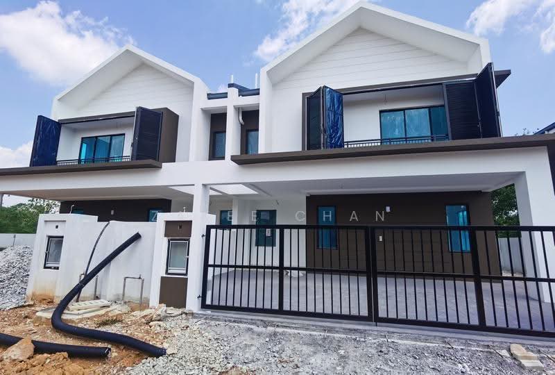 Semi-Detached House for Sale in Sepang (Selangor) - Zakee Chan - Exterior - PropertyGuru.com.my