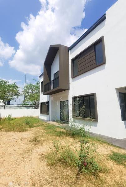 Semi-Detached House for Sale in Sepang (Selangor) - Zakee Chan - PropertyGuru.com.my