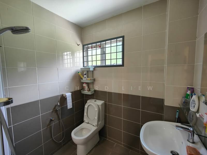 2-storey Terraced House for Sale in SS 25, Taman Mayang (Petaling Jaya) - Richard Liew - Bathroom - PropertyGuru.com.my