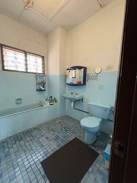 Rumah Berkembar untuk Dijual di Taman Tun Dr Ismail (Kuala Lumpur) - Joel Loke - Bathroom - PropertyGuru.com.my