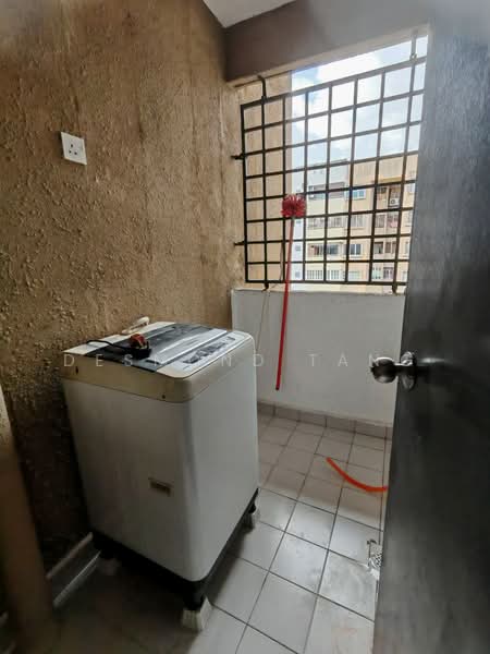 Condominium for Sale at Magna Ville - Desmond Tang - Balcony - PropertyGuru.com.my