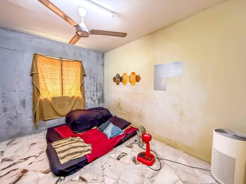 Untuk Dijual - Flat PKNS Section 7