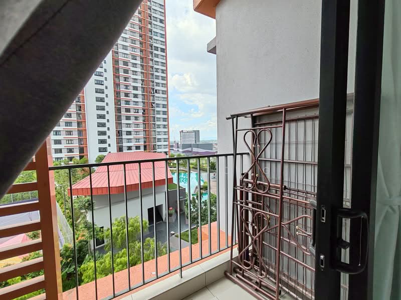 Servis Apartment untuk Disewa di The Amber Residence @ TwentyFive.7 - Alex Tong - Balcony - PropertyGuru.com.my
