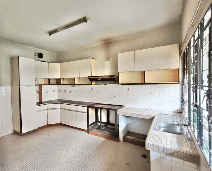 Rumah Teres untuk Dijual di Taman Mayang (Petaling Jaya) - Henry Chia - Kitchen - PropertyGuru.com.my