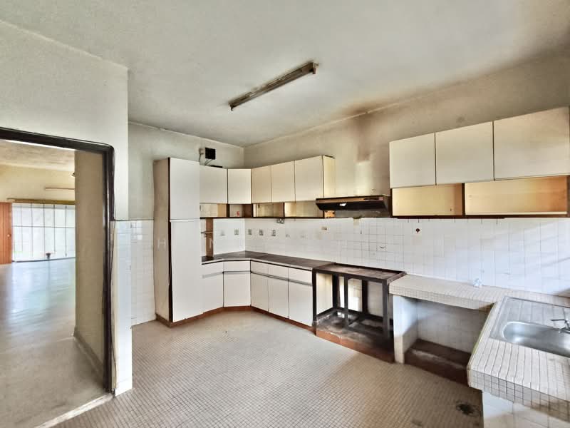 Rumah Teres untuk Dijual di Taman Mayang (Petaling Jaya) - Henry Chia - Kitchen - PropertyGuru.com.my