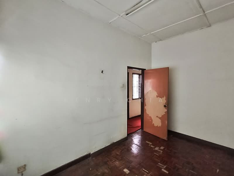 Rumah Teres untuk Dijual di Taman Mayang (Petaling Jaya) - Henry Chia - PropertyGuru.com.my