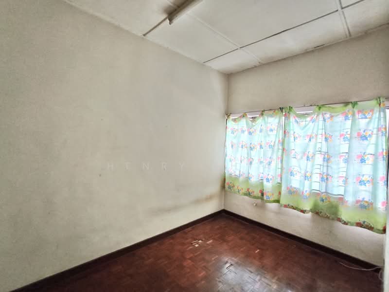 Rumah Teres untuk Dijual di Taman Mayang (Petaling Jaya) - Henry Chia - PropertyGuru.com.my