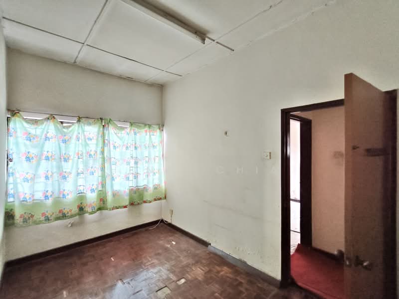 Rumah Teres untuk Dijual di Taman Mayang (Petaling Jaya) - Henry Chia - PropertyGuru.com.my