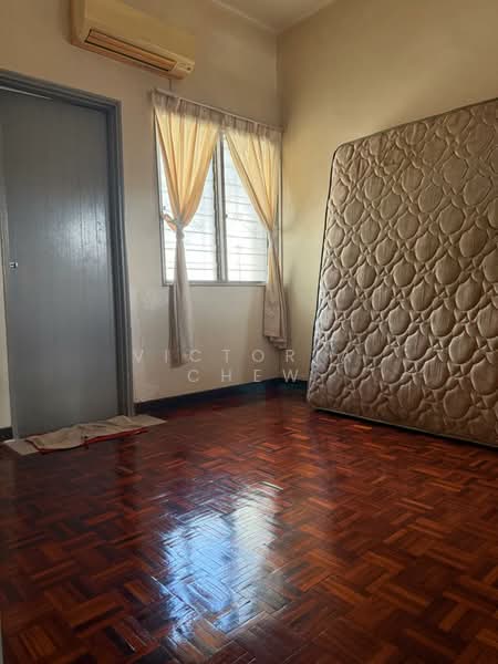 2-storey Terraced House for Sale in Usj 12 (Subang Jaya) - Victoria Chew - Bedroom - PropertyGuru.com.my