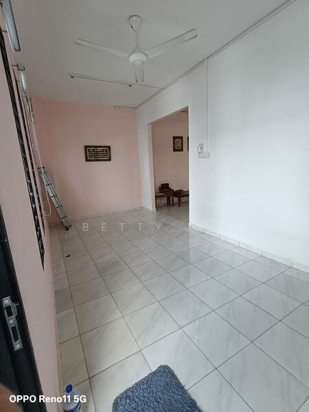 Cluster House for Sale in Skudai (Johor) - Betty Ng - Living Room - PropertyGuru.com.my