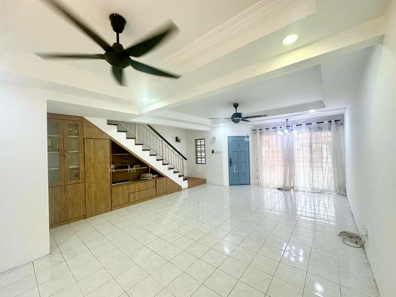 Taman Cheras Idaman untuk Untuk Dijual - RM 560,000, Mac 2026 - Living Room - PropertyGuru.com.my