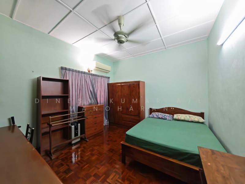 Semi-Detached House for Sale in Petaling Jaya (Selangor) - Dinesh Kumar - Bedroom - PropertyGuru.com.my