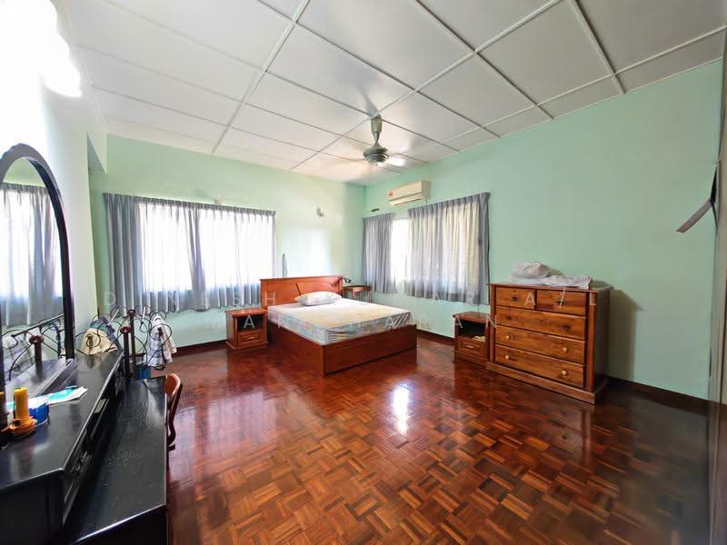 Semi-Detached House for Sale in Petaling Jaya (Selangor) - Dinesh Kumar - Bedroom - PropertyGuru.com.my