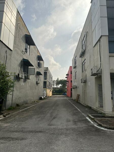 Shop for Sale in Taman Bunga Negara (Shah Alam) - Willie Gwee - Back lane - PropertyGuru.com.my