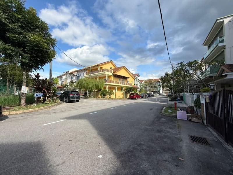 2.5-storey Terraced House for Sale in Ukay Perdana (Ulu Kelang) - Zhi Hong Loh - Exterior - PropertyGuru.com.my