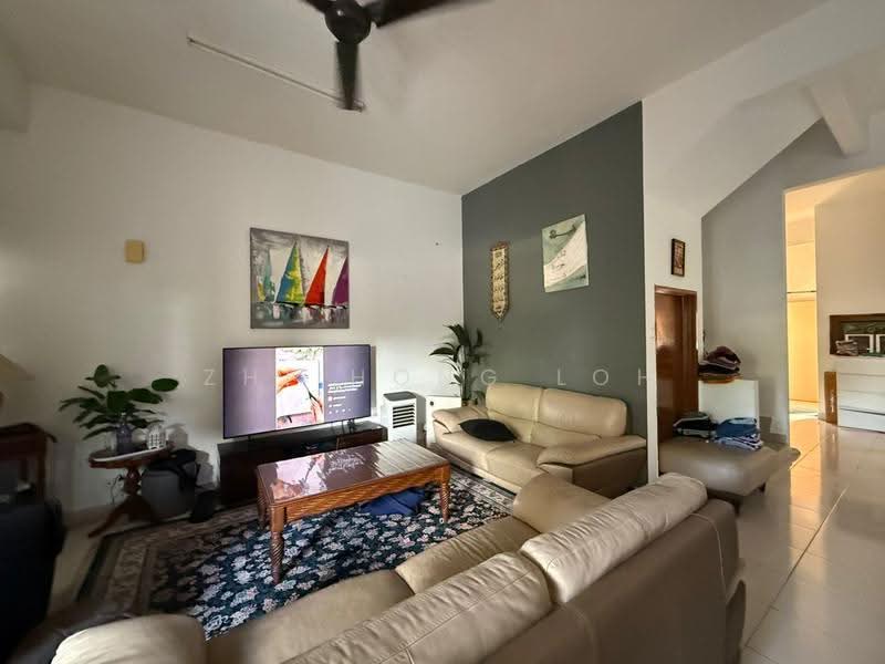 2.5-storey Terraced House for Sale in Ukay Perdana (Ulu Kelang) - Zhi Hong Loh - Living Room - PropertyGuru.com.my