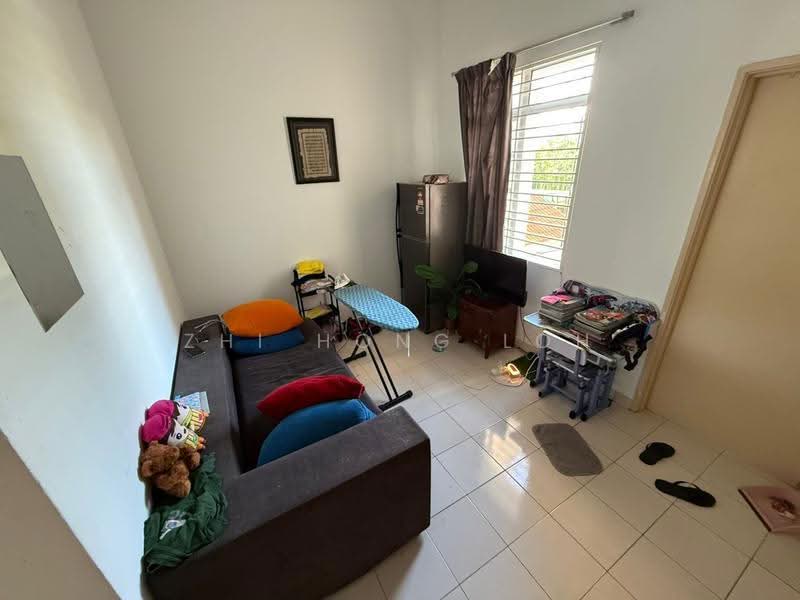 2.5-storey Terraced House for Sale in Ukay Perdana (Ulu Kelang) - Zhi Hong Loh - Living Room - PropertyGuru.com.my
