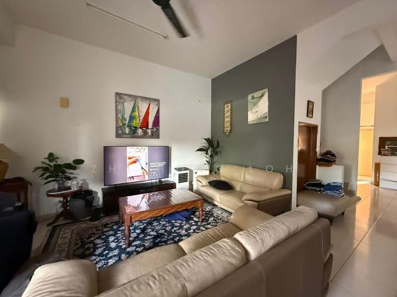 2.5-storey Terraced House for Sale in Ukay Perdana (Ulu Kelang) - Zhi Hong Loh - Living Room - PropertyGuru.com.my