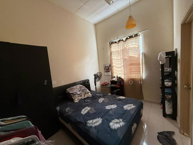 2.5-storey Terraced House for Sale in Ukay Perdana (Ulu Kelang) - Zhi Hong Loh - Bedroom - PropertyGuru.com.my