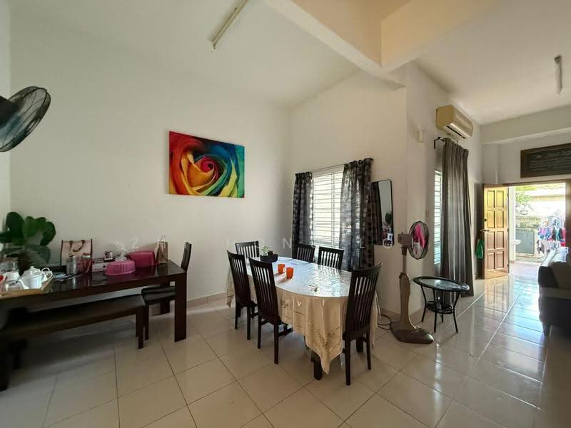 2.5-storey Terraced House for Sale in Ukay Perdana (Ulu Kelang) - Zhi Hong Loh - Dining Room - PropertyGuru.com.my