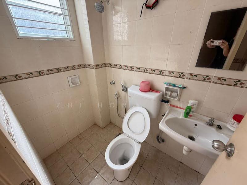 2.5-storey Terraced House for Sale in Ukay Perdana (Ulu Kelang) - Zhi Hong Loh - Bathroom - PropertyGuru.com.my