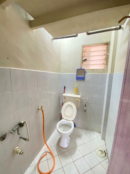 Flat for Sale at Taman Melawati - Nellie Lim - Bathroom - PropertyGuru.com.my