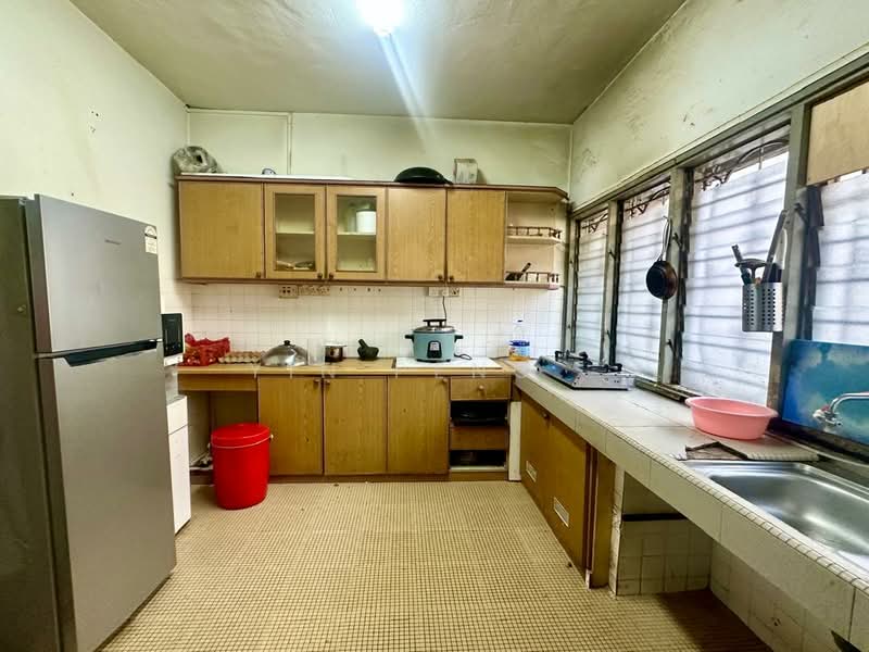 2-storey Terraced House for Sale in Taman Tun Dr Ismail (Kuala Lumpur) - Yin Peng . - Kitchen - PropertyGuru.com.my
