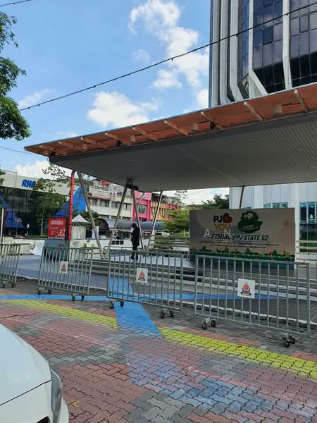 Shop for Rent in Seksyen 52 (Petaling Jaya) - K.B. Chan - Exterior - PropertyGuru.com.my