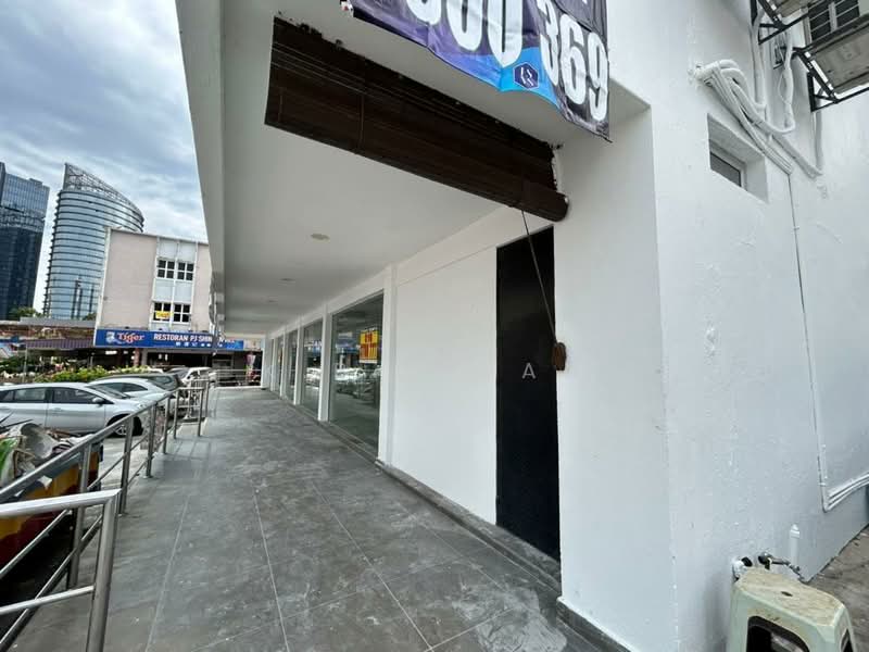 Shop for Rent in Seksyen 52 (Petaling Jaya) - K.B. Chan - Exterior - PropertyGuru.com.my