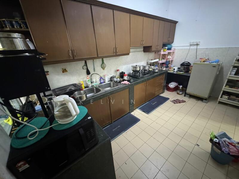Corner 2 Sty Teres Tun Perak Desa Sri Bayu Teja batu 16 Bersatu Rawang Town untuk Untuk Dijual - RM 700,000, Mac 2026 - Kitchen - PropertyGuru.com.my