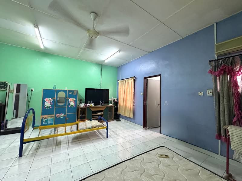 Rumah Teres untuk Dijual di Klang (Selangor) - Penny Chia - Bedroom - PropertyGuru.com.my