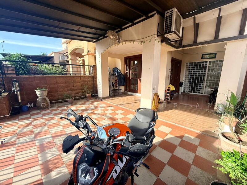 2-storey Terraced House for Sale in Bukit Jelutong (Shah Alam) - Mohd Nazri Roslan - Exterior - PropertyGuru.com.my
