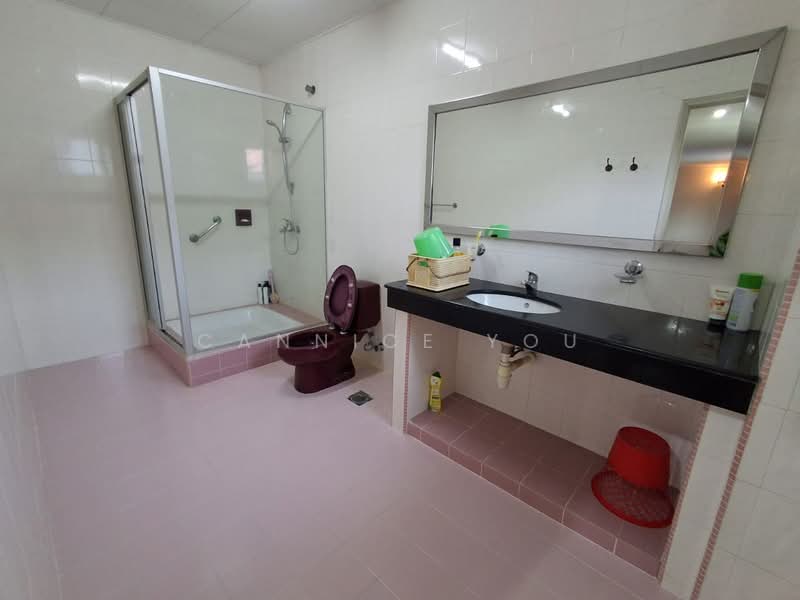 Bungalow for Sale in Taman Bukit Pantai (Bangsar) - Cannice You - Bathroom - PropertyGuru.com.my