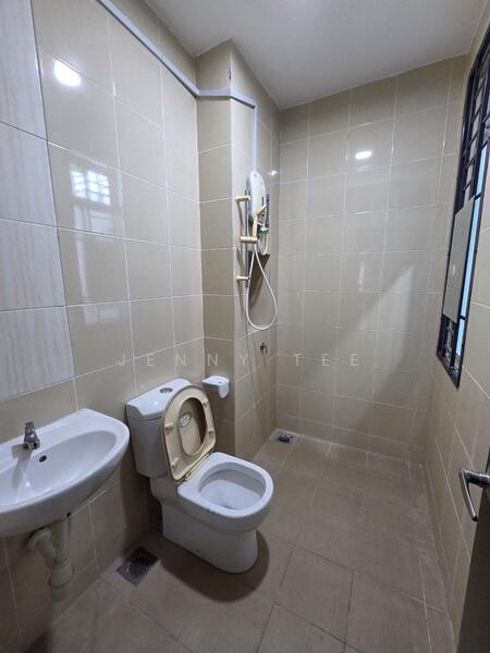 Nusa Idaman untuk Untuk Disewa - RM 3,000 /bulan, Apr 2026 - Bathroom - PropertyGuru.com.my