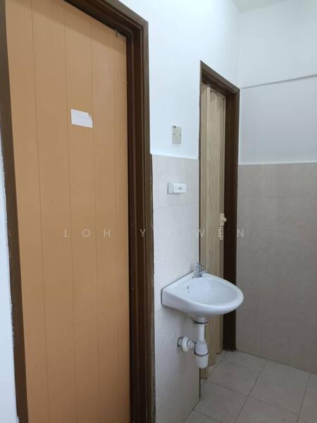 For Rent - Desa Indah Block 86