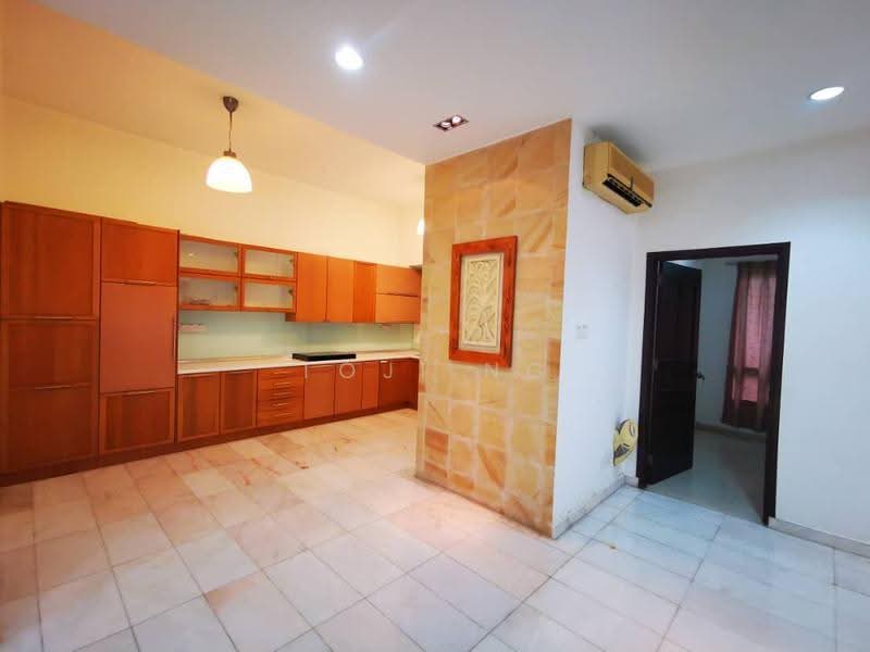 Rumah Berkembar untuk Dijual di Taman Esplanad (Bukit Jalil) - Toji Ng - Kitchen - PropertyGuru.com.my