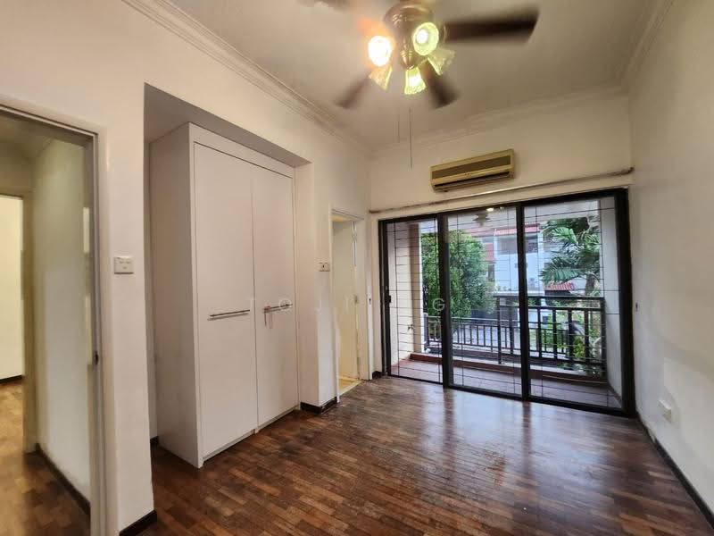 Rumah Berkembar untuk Dijual di Taman Esplanad (Bukit Jalil) - Toji Ng - Balcony - PropertyGuru.com.my