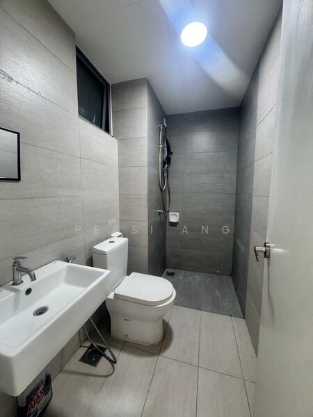 Service Residence for Rent at Gravit8, Klang - Pepsi Ang - Bathroom - PropertyGuru.com.my