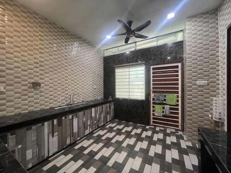 Semi-Detached House for Rent in Bandar Tun Hussein Onn (Cheras) - Hei Kar Jun - Kitchen - PropertyGuru.com.my