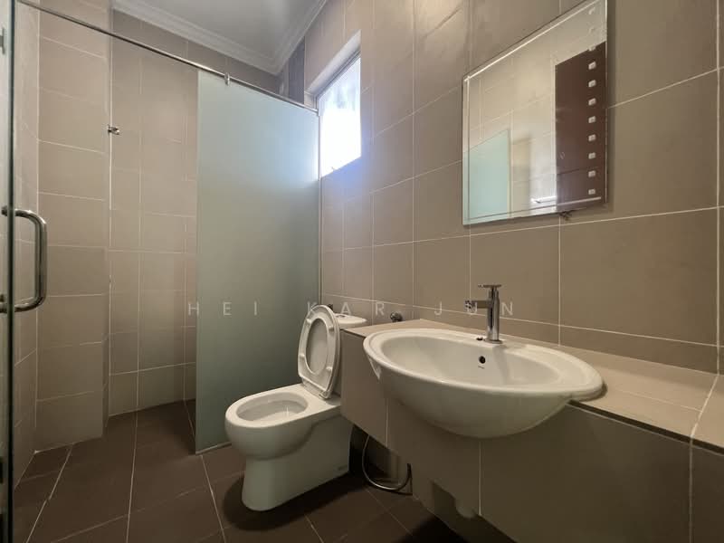 Semi-Detached House for Rent in Bandar Tun Hussein Onn (Cheras) - Hei Kar Jun - Bathroom - PropertyGuru.com.my