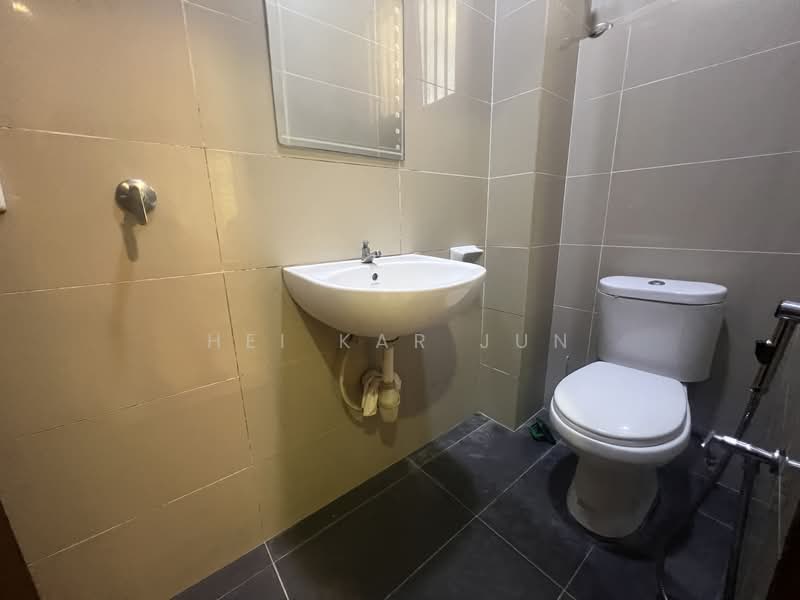 Semi-Detached House for Rent in Bandar Tun Hussein Onn (Cheras) - Hei Kar Jun - Bathroom - PropertyGuru.com.my
