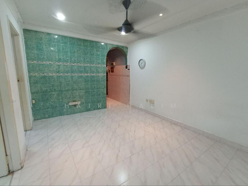 Untuk Disewa - Flat PKNS Seksyen 19